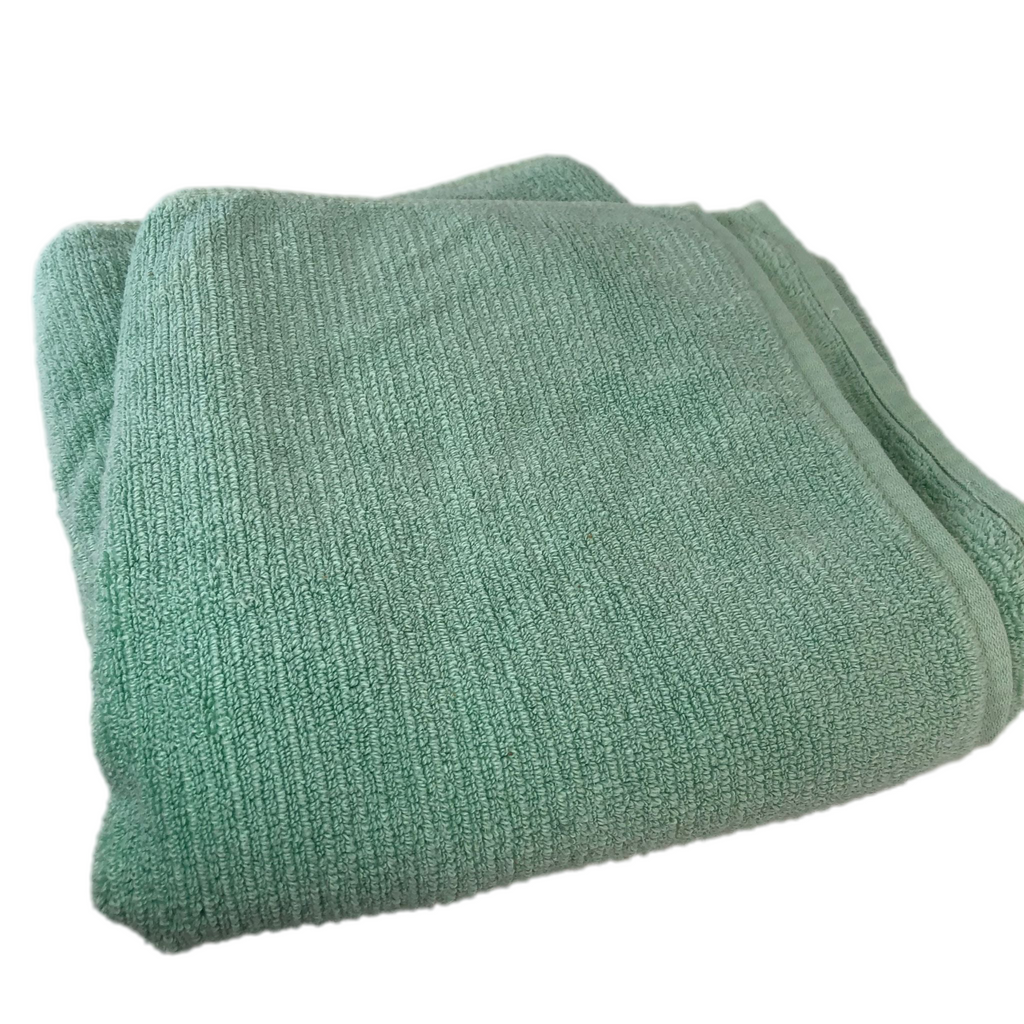 As is Threadable Textured Bath Towel