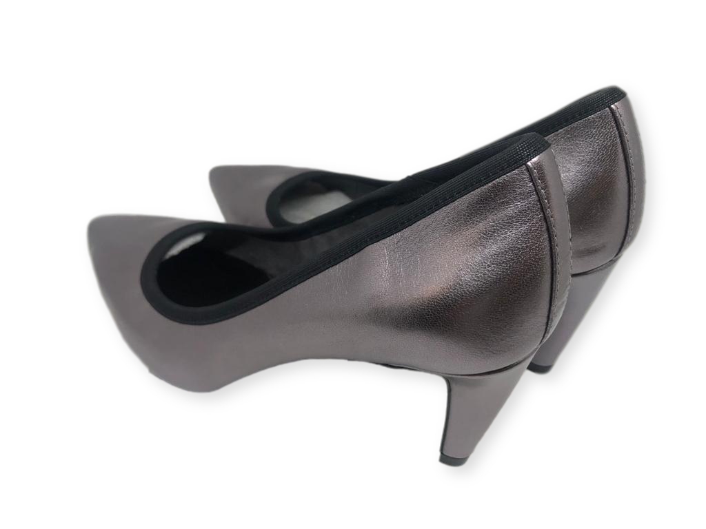 Lori Goldstein Collection Novelty Pumps