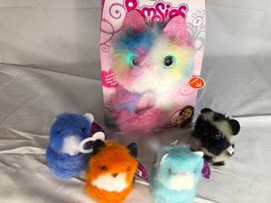 Pomsies Pet Interactive Lighted Plush with 4 Pomsie Poos