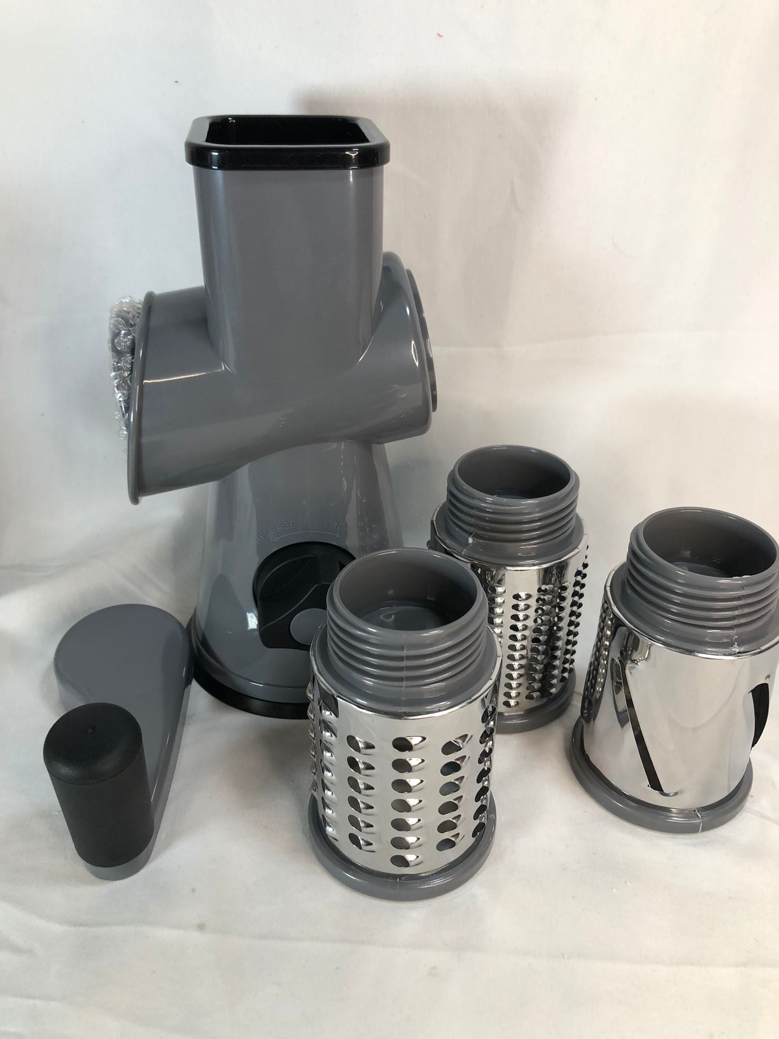 House2Home Countertop Suction Slicer and Grater with 4 Barrels