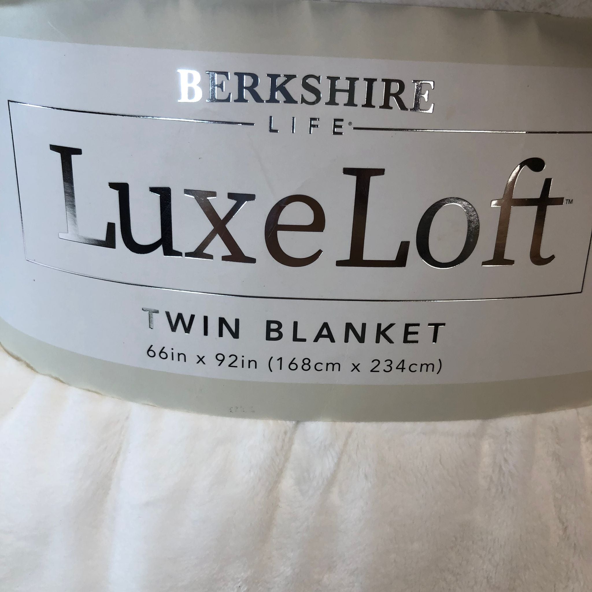 As is Berkshire Life LuxeLoft Blanket, Twin