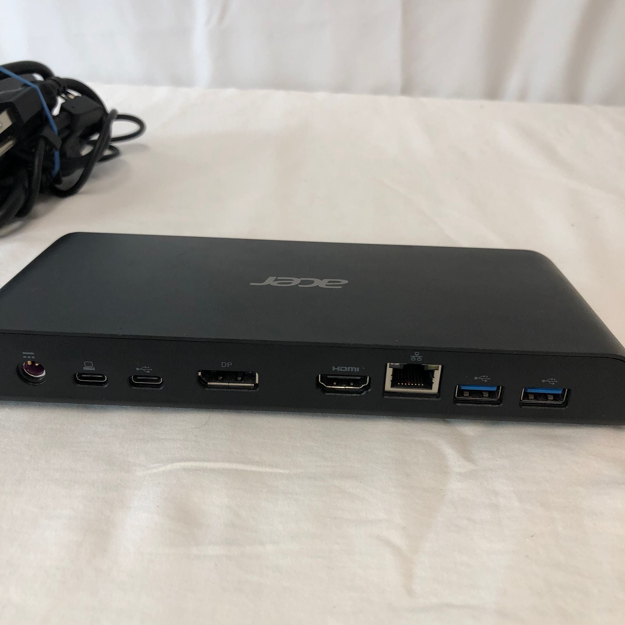 Acer USB Type C Docking Station GPD02 No AC Adapter