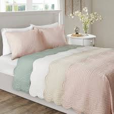 Reversible Full Cotton Coverlet Set with Scalloped Edge